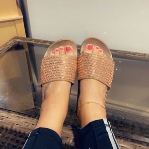 women’s sandals